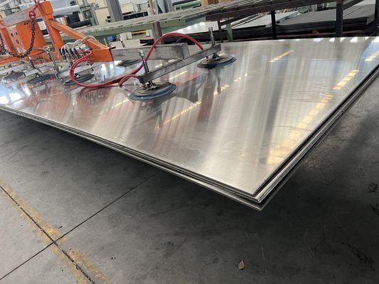 Mirror 8K Finish 0.4 - 6.0mm TP304 DIN1.4301 Stainless Steel Sheet WIth Laser Film For Laser Cutting