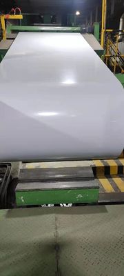 High Quality Prepainted PPGI / PPGL Color Coated Galvanized Roofing Sheet Coil